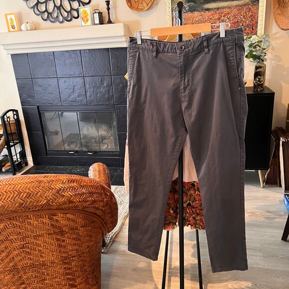 Vuori Pants Mens Size 36 Gray Collins Chino Cotton Blend Smoke Beryl Comfort - Picture 16 of 16